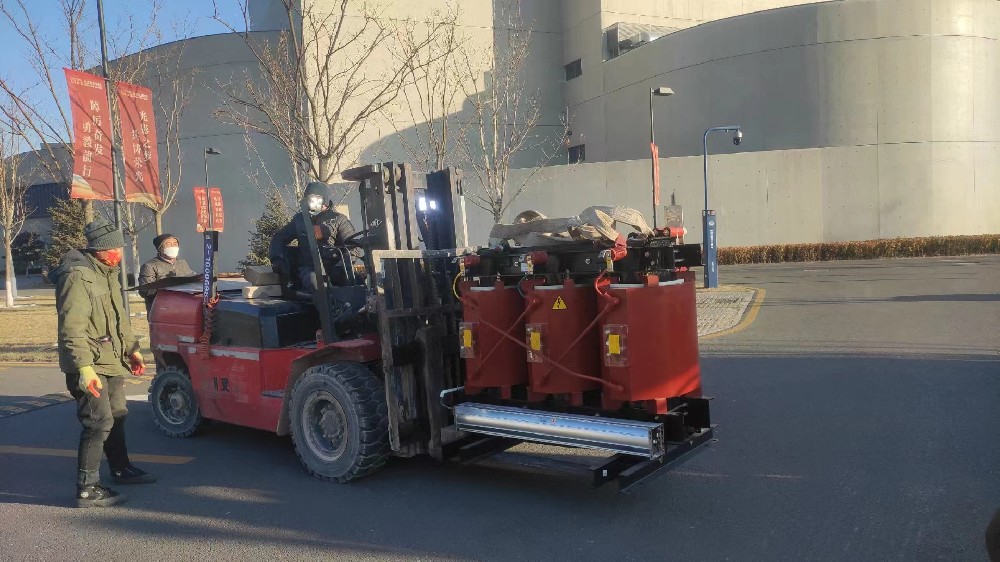 北京昌平海淀朝陽順義豐臺(tái)工廠大型設(shè)備吊裝搬遷