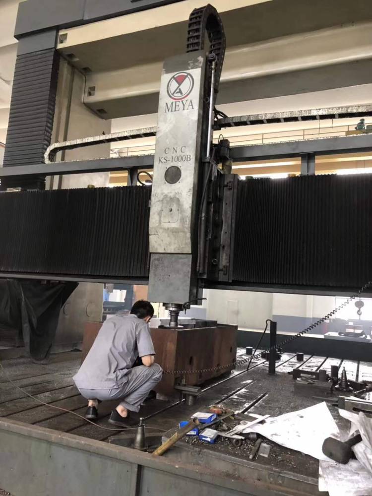 一起跟著北京起重搬運(yùn)公司了解自行桿式起重機(jī)